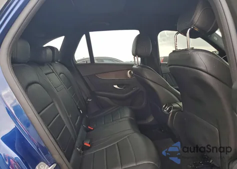 2020 Mercedes-Benz Glc 300 z USA, uszkodzony, nr VIN WDC0G8DBXLF698831